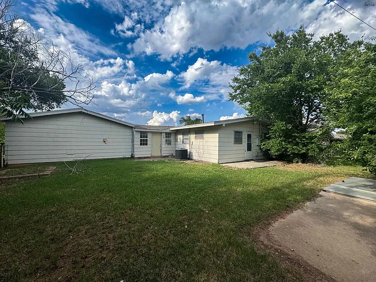 1311 Christine Rd — Photo 16
