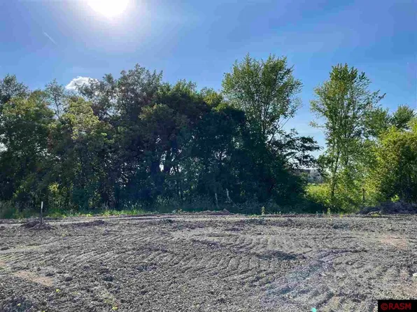 1835 Indigo Trl, Mankato, MN 56001