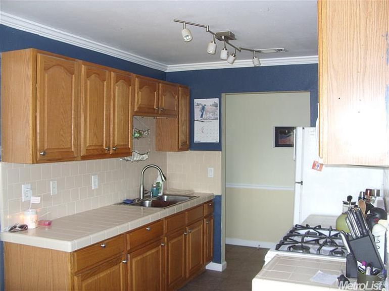 2nd image of 3924 Santa Fe Way
