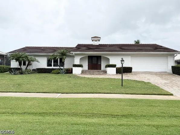 656 Dorando Ct, Marco Island, FL 34145