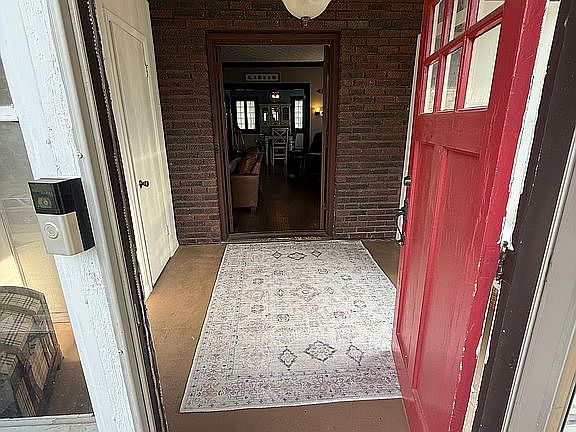 Front entryway