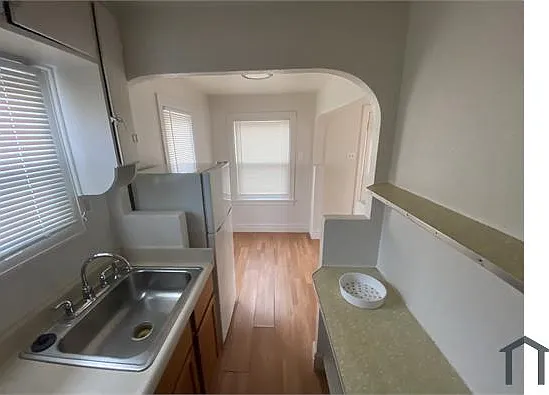 Studio, 650 sqft, $1,100 — Photo 3
