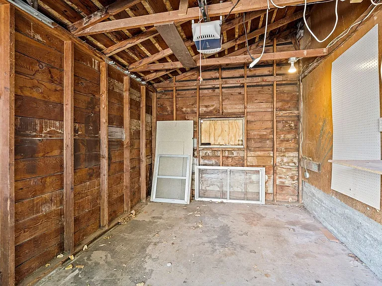 5504 N Post St — Photo 29