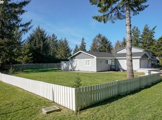 978 Ohio Ave SE, Bandon, OR 97411