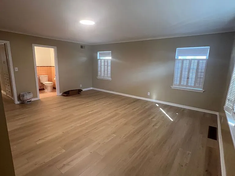 1404 Melrose Dr — Photo 16