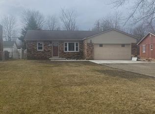 32198 Truman Rd, Rockwood, MI 48173