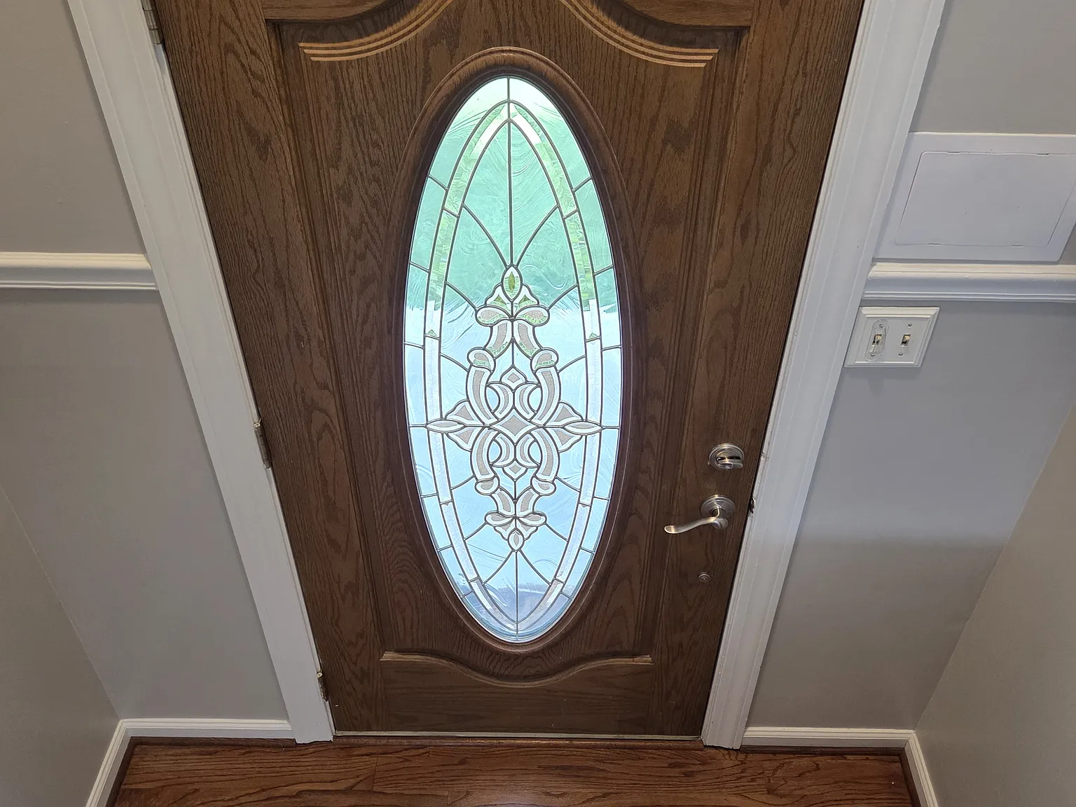 4 bed, 2200 sqft, $4,200 — Photo 2