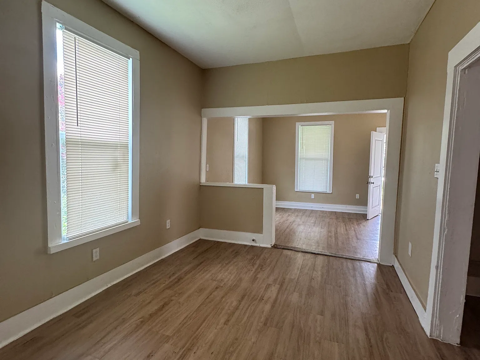 3 bed, 1400 sqft, $1,375 — Photo 3