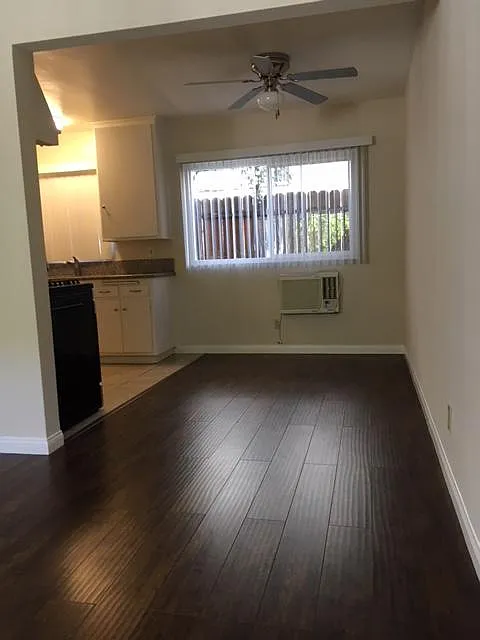 2 bed, 900 sqft, $2,195 — Photo 2