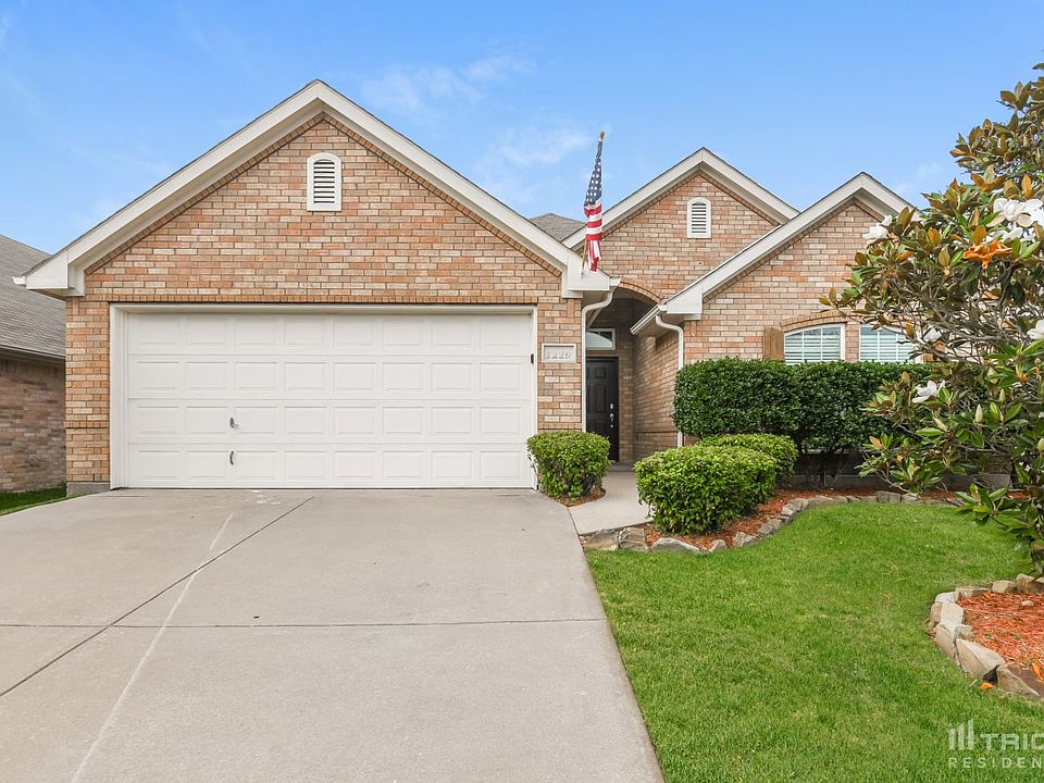 1st image of 1229 Boxwood Dr