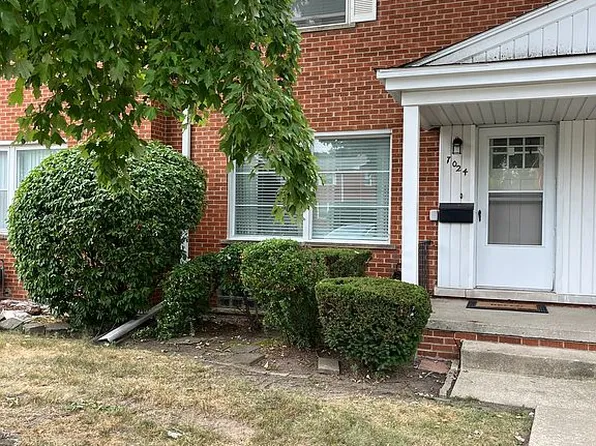 7024 Garling Dr, Dearborn Heights, MI 48127