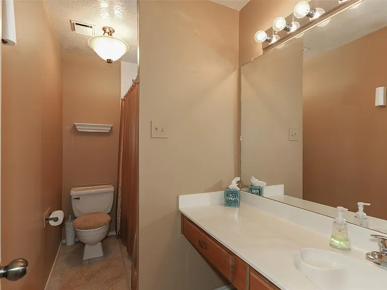 16410 Salinas Ln — Photo 20