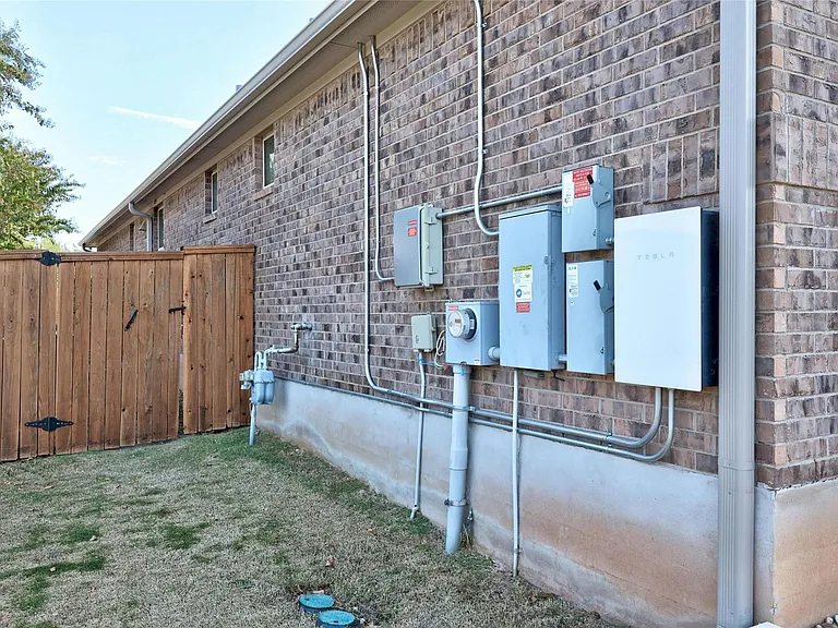 2812 Rabbit Creek Dr — Photo 34