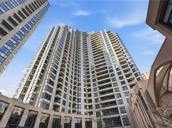 5 Northtown Way #1005, Toronto, ON M2N 7A1