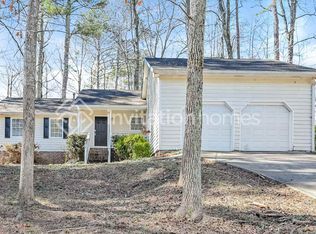 2727 King Arthur Ct, Buford, GA 30519