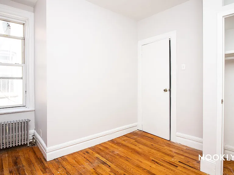 784 Saint Johns Pl #4R — Photo 2