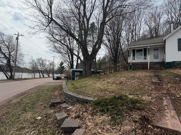 163 Cliff St, Ishpeming, MI 49849