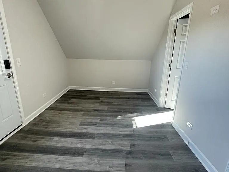 2917 W Cermak Rd #4R — Photo 13