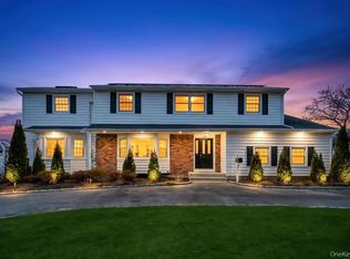 30 County Line Road, Farmingdale, NY 11735