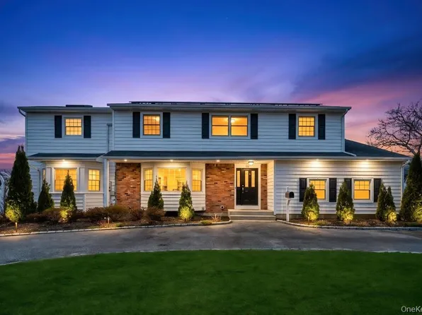 30 County Line Road, Farmingdale, NY 11735