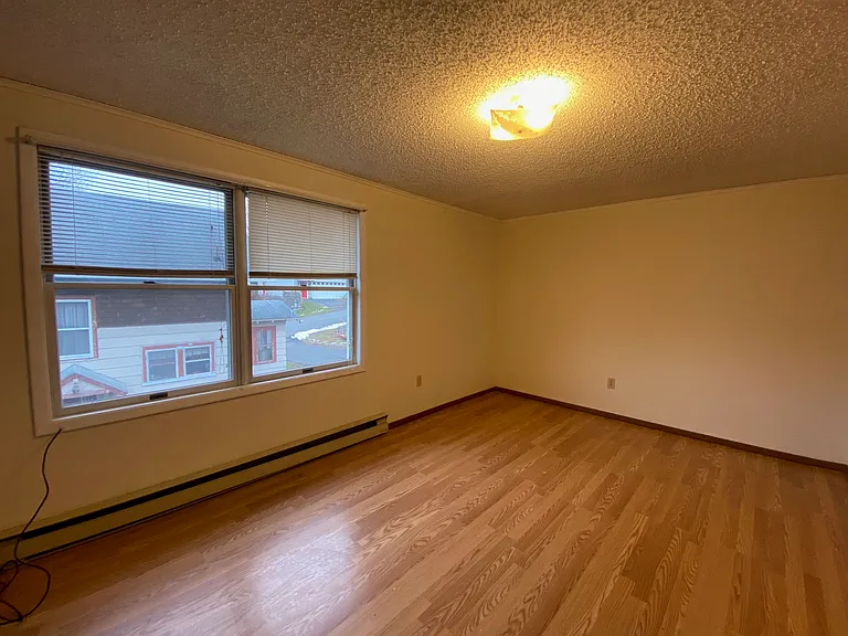 105 Grandview Ave — Photo 6