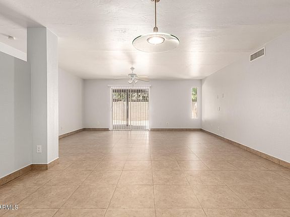 5th image of 7340 W MEADOWBROOK Avenue