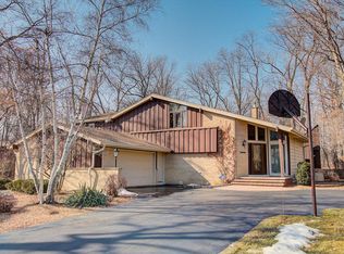 6225 S 118th St, Hales Corners, WI 53130