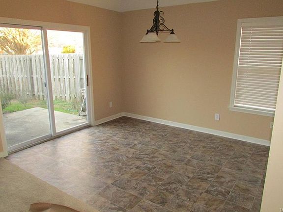 3rd image of 8905 Ashland Park Pl