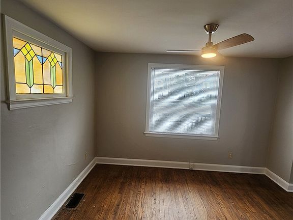 5th image of 845 Willard Ave SE