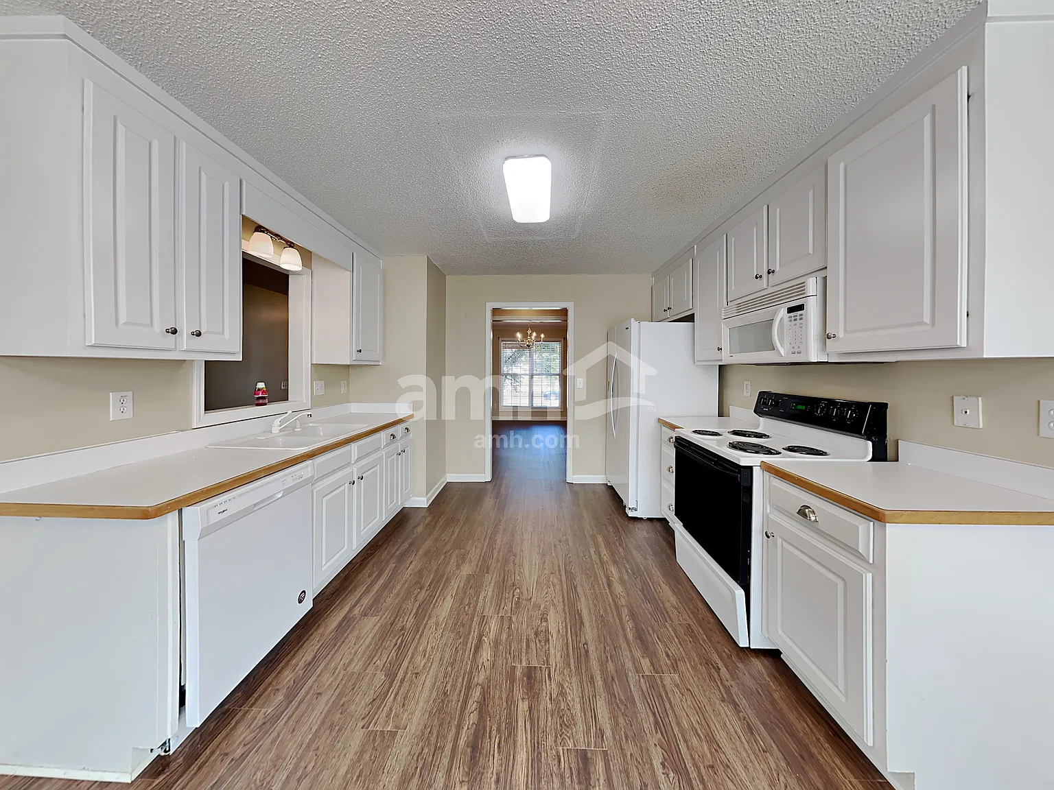 3 bed, 2.0 bath, 1786 sqft, $2,210 — Photo 3