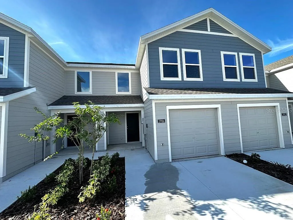 3 bed, 2.5 bath, 1386 sqft, $1,840 — Photo 2