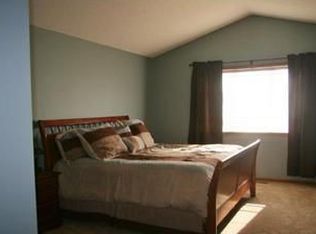 229 Sibley Cir, Carver, MN 55315