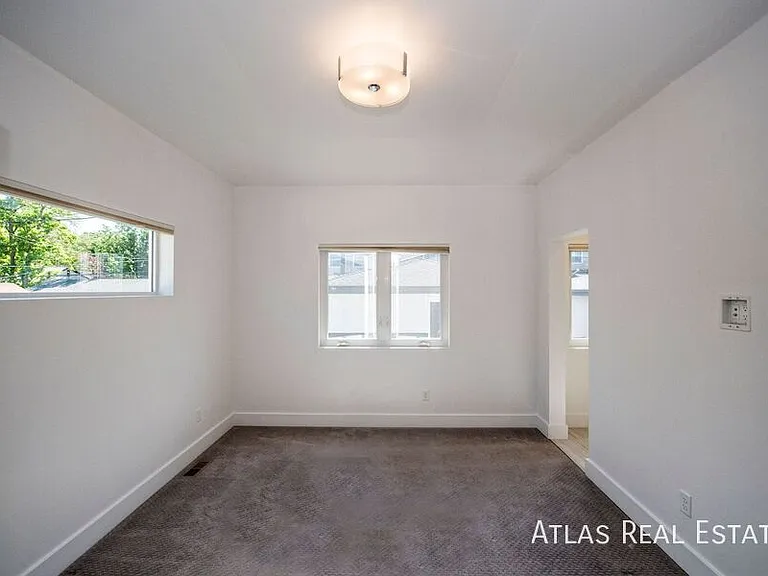 2156 S Sherman St — Photo 31