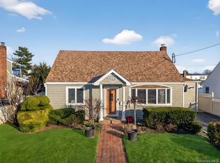 3351 4th St, Oceanside, NY 11572