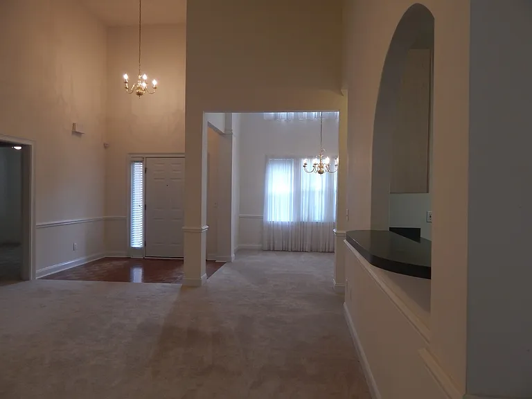 2109 Elderberry Dr — Photo 6