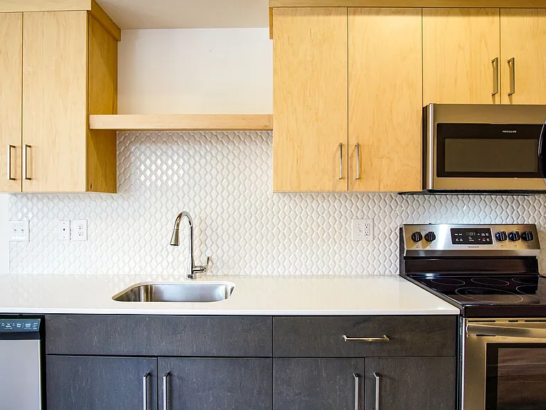 6015 S Virginia Ave #108 — Photo 8
