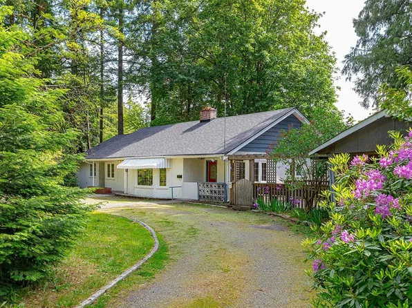 3056 Gibbins Rd, North Cowichan, BC V9L 1E4
