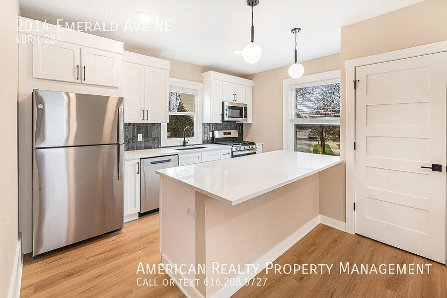 4 bed, 1300 sqft, $2,700 — Photo 3