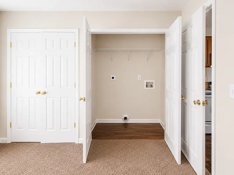 50 Lexington Ct — Photo 11