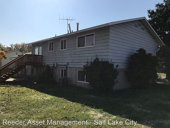 3rd image of 662 N Morton Dr
