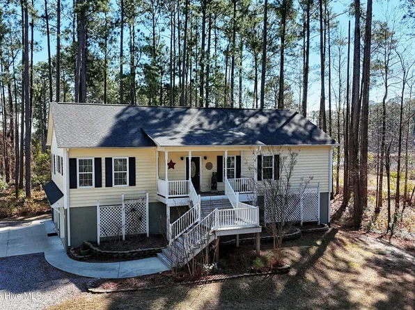 920 Bee Tree Court, New Bern, NC 28560