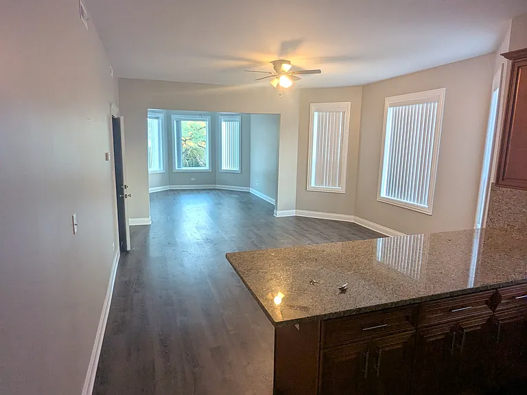 5334 W Argyle St #2 — Photo 9