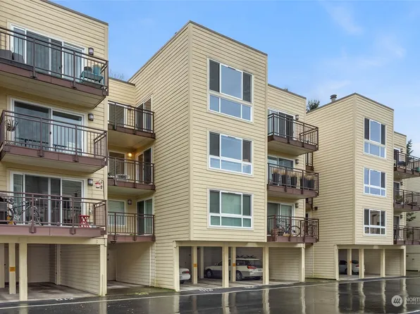 5844 NE 75th Street #D203, Seattle, WA 98115