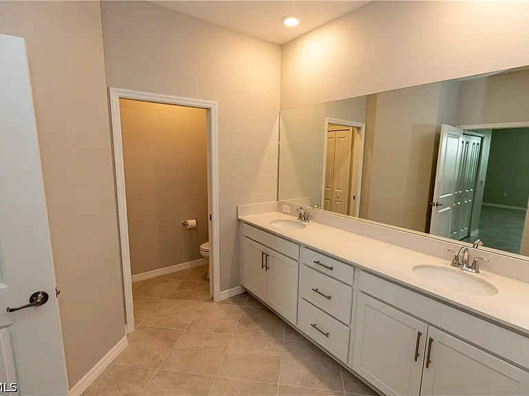 15908 Green Acres Ave #4421 — Photo 9