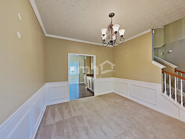 409 Avery Ct — Photo 7