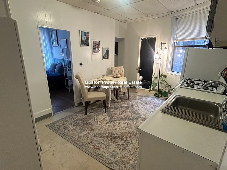 9 Myrtle St #4 — Photo 2