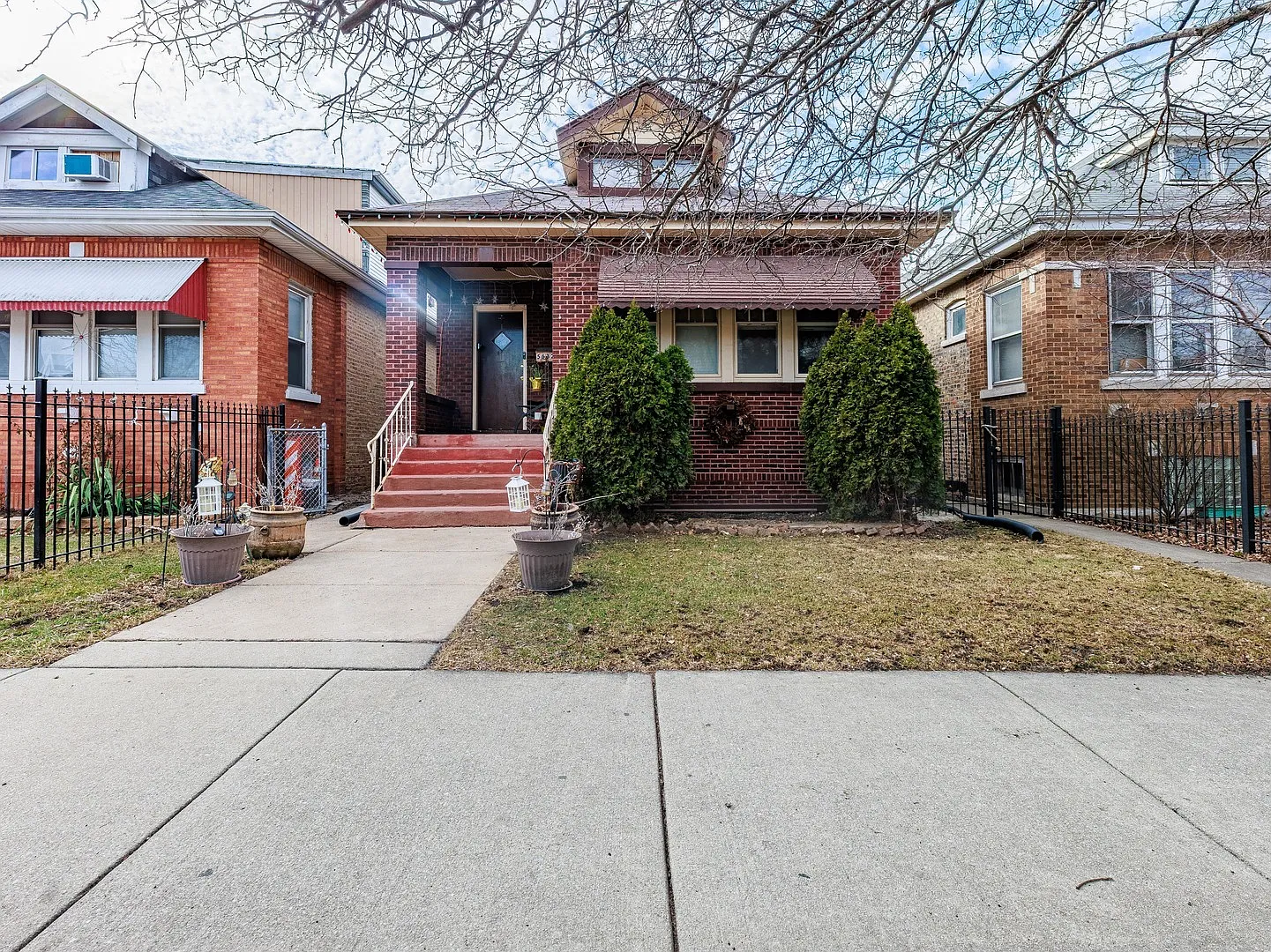 5632 S Christiana Ave photo 1