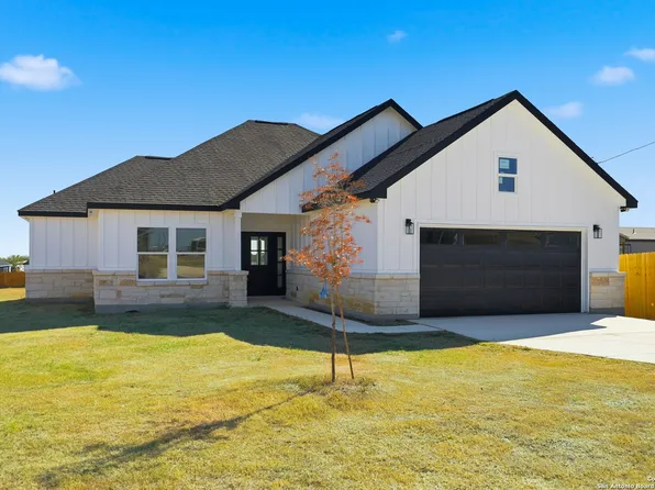 17114 Laguna Seca, Atascosa, TX 78002