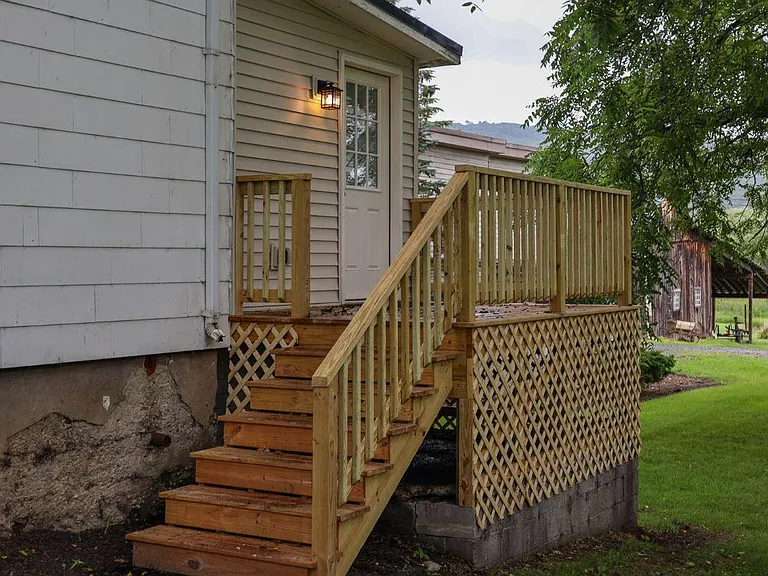 207 N Main St — Photo 16