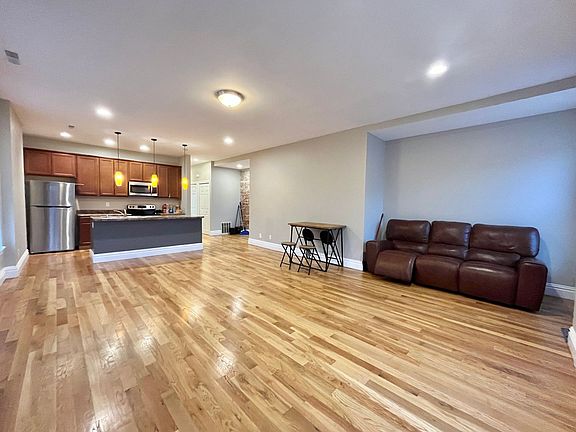 4th image of 2626 Wyoming St #A